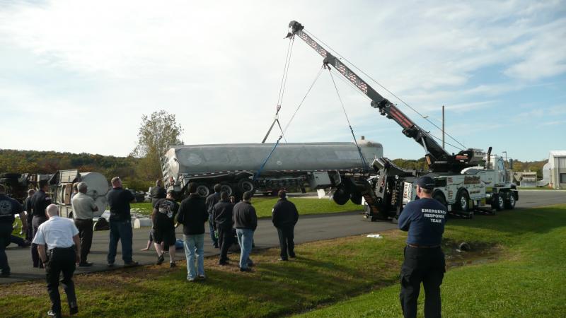 85 Ton Jerr Dan Rotator Truck at Work